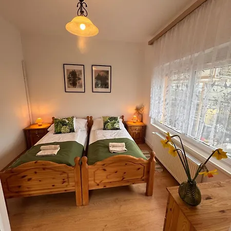 Keltafok Apartman, Dom wakacyjny *
