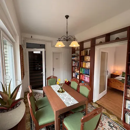 Vakantiehuis Keltafok Apartman, *
