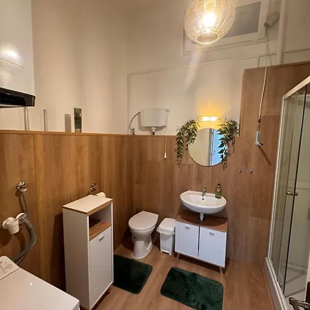 Dom wakacyjny Keltafok Apartman, Balatonföldvár