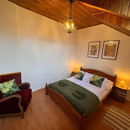 Keltafok Apartman, Dom wakacyjny