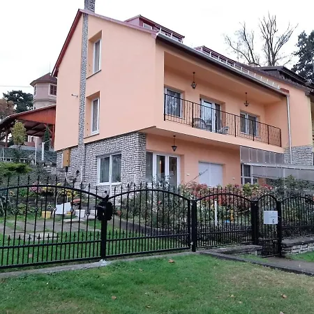 Keltafok Apartman, Dom wakacyjny